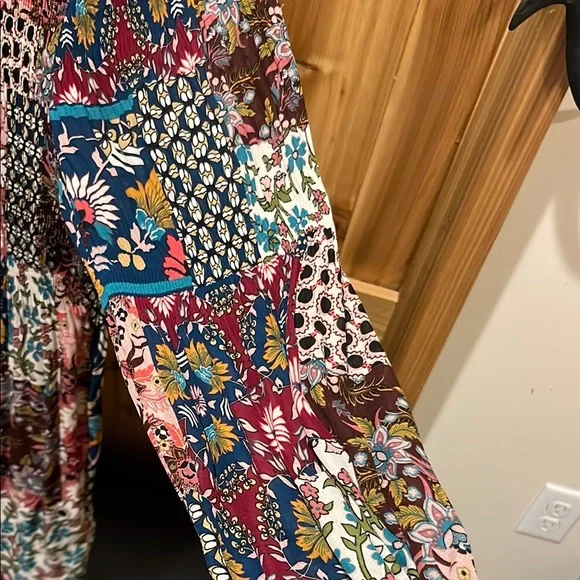 Floral & Ivy Floral Themed Patchwork Blouse - Picture 7 of 12